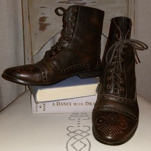 Leather lace up short boots